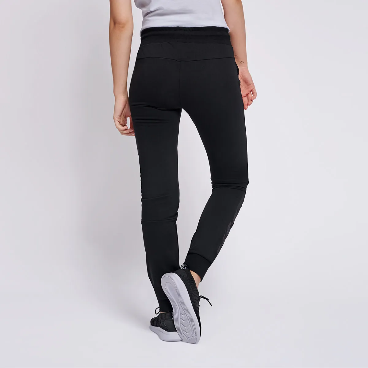 Hummel Noni Regular Pants Women´s Black | Buy Hummel Noni Regular Pants Women´s Black here | Outnorth