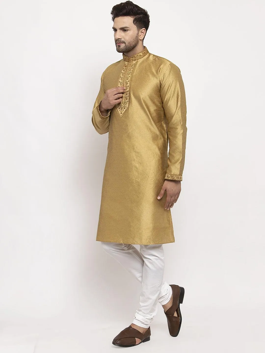 Men's Gold Yoke Design Solid Kurta With White Churidaar Pyjama - Benstoke