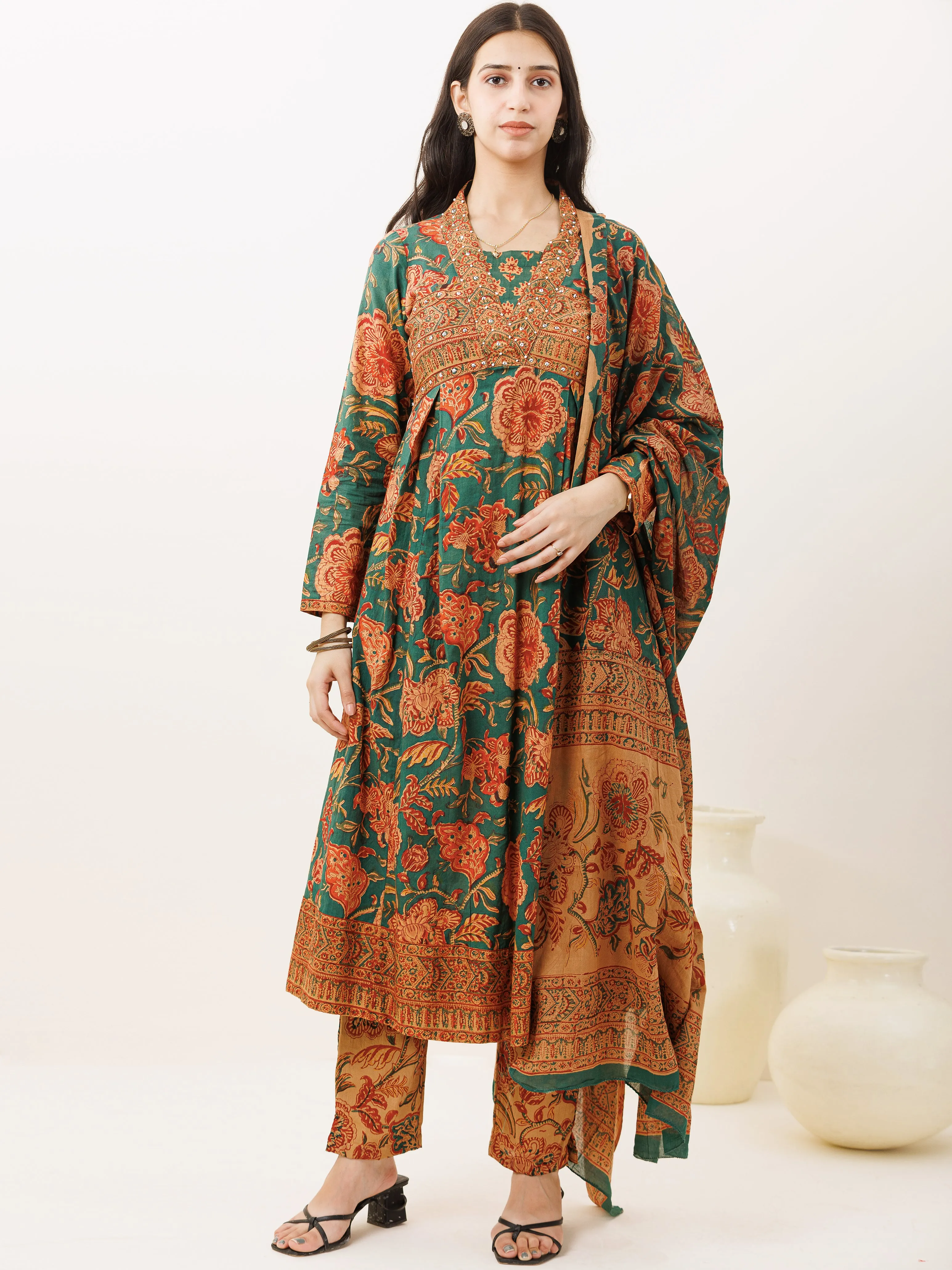 Rozana Tamanna Set Of Flared Kurta Pants Dupatta