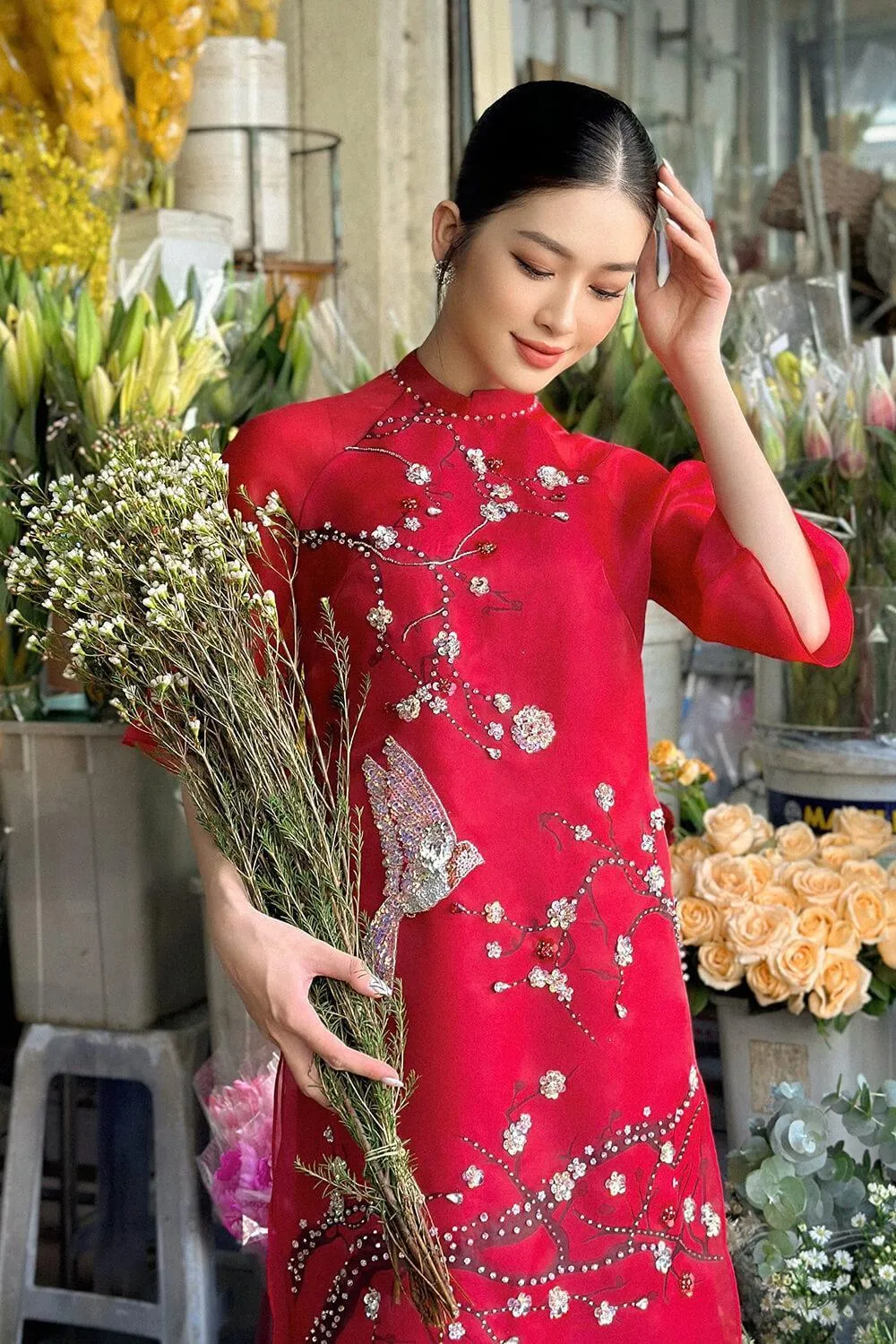 Thanh Uyen Mandarin Neck Ao Dai