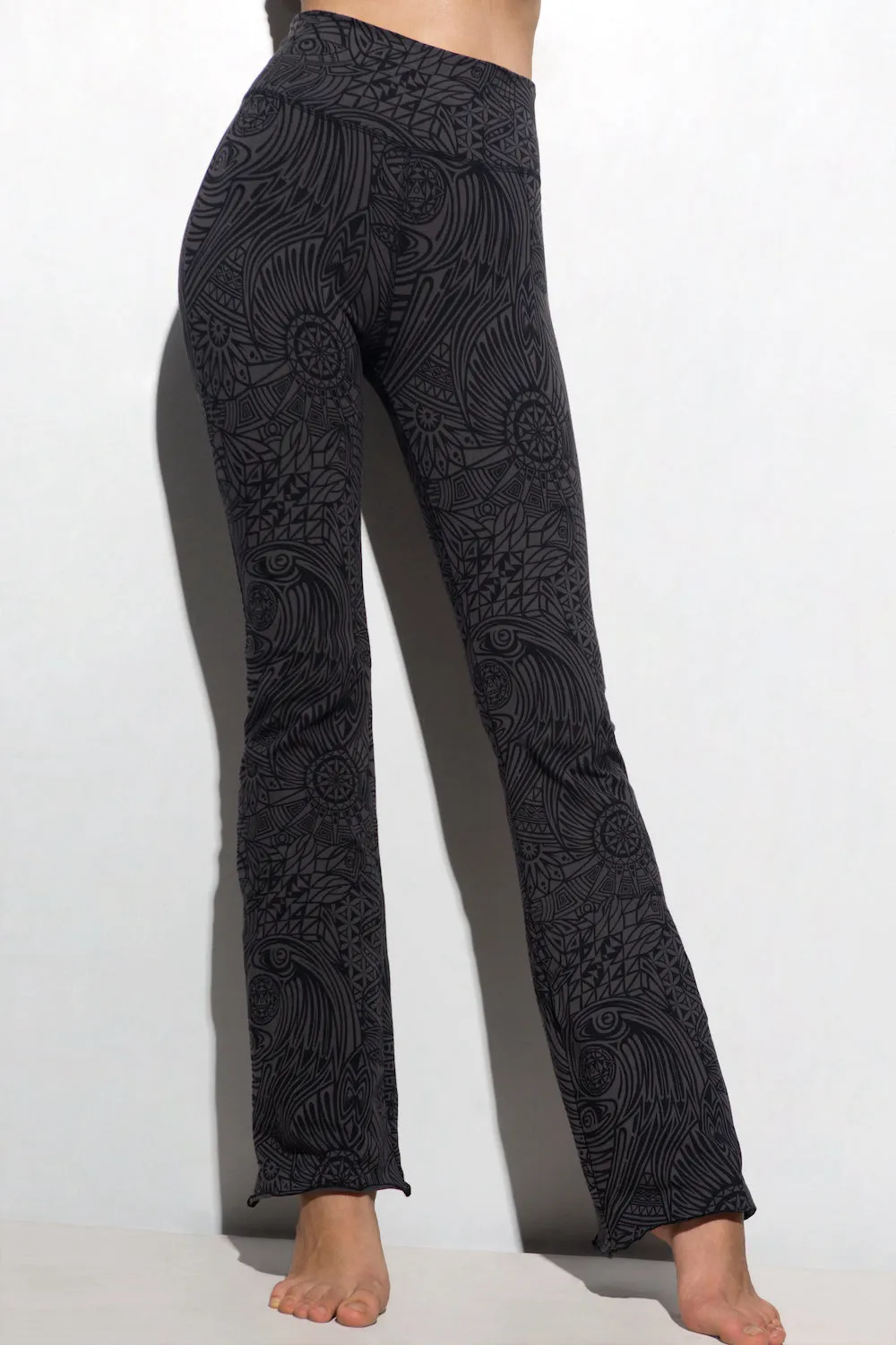 Tribal Flares - Grey Black