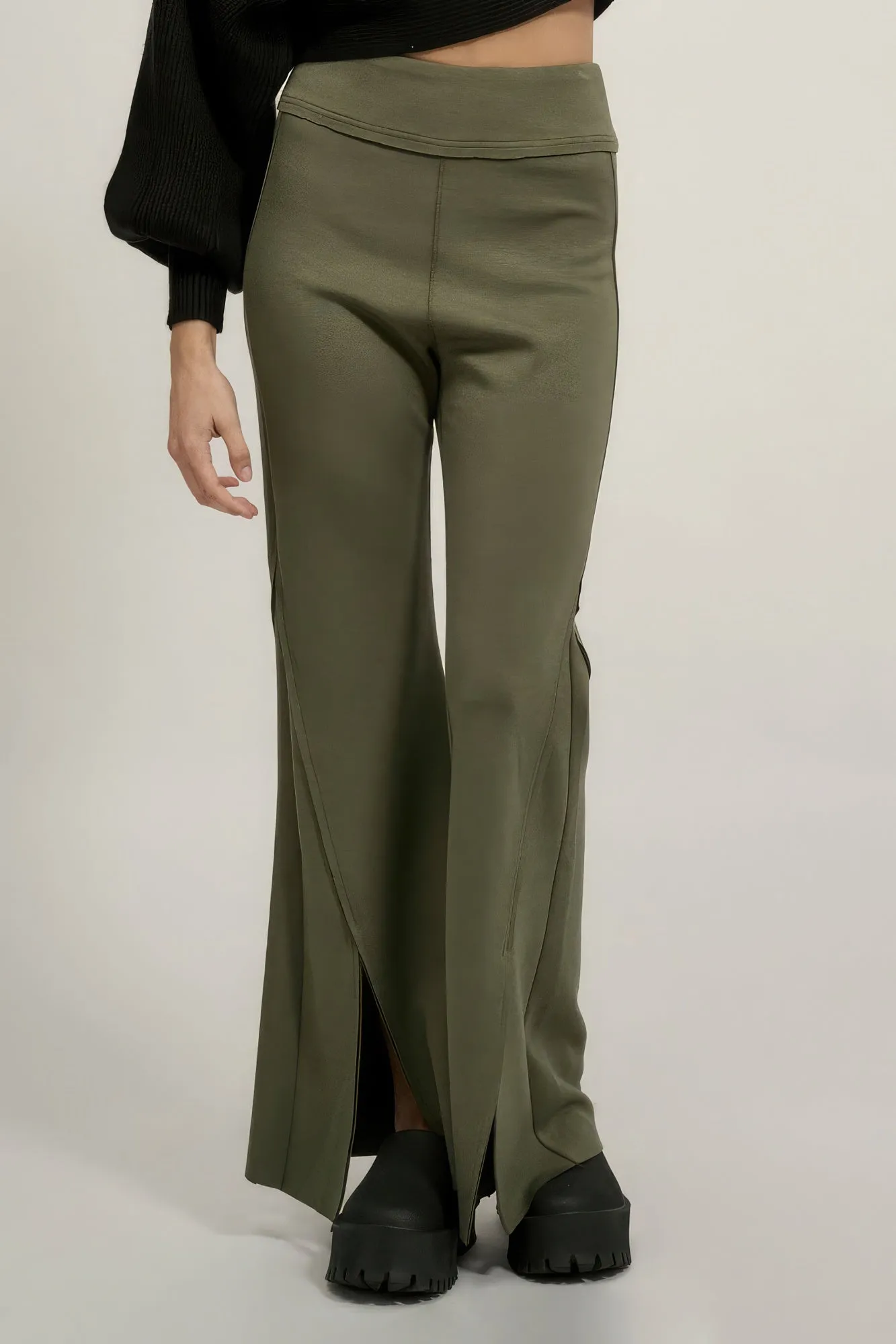 Women's High-Waisted Raw Edge Exposed Seam Flare Pants